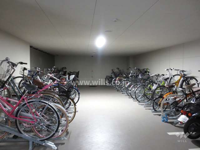 屋内にある駐輪場