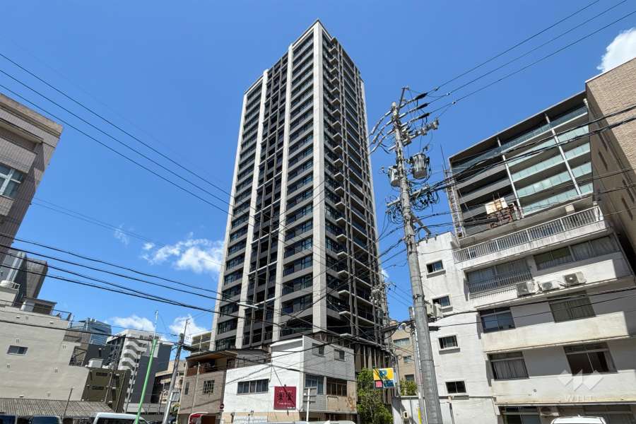 プラウドタワー名駅の外観（南東側から）