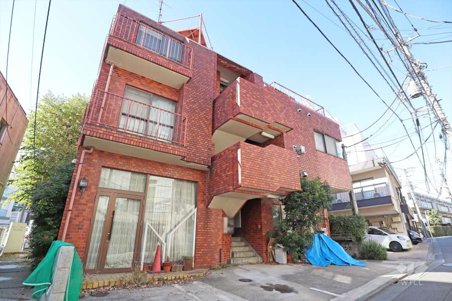 富士マンション(世田谷区松原)の外観(南東側から)