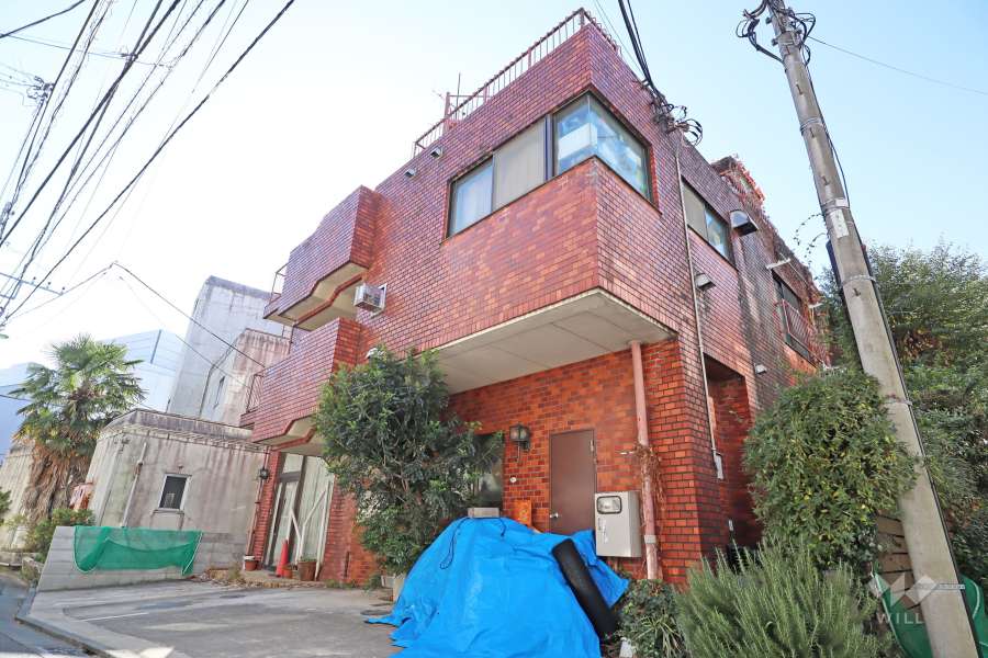 富士マンション(世田谷区松原)の外観(北東側から)