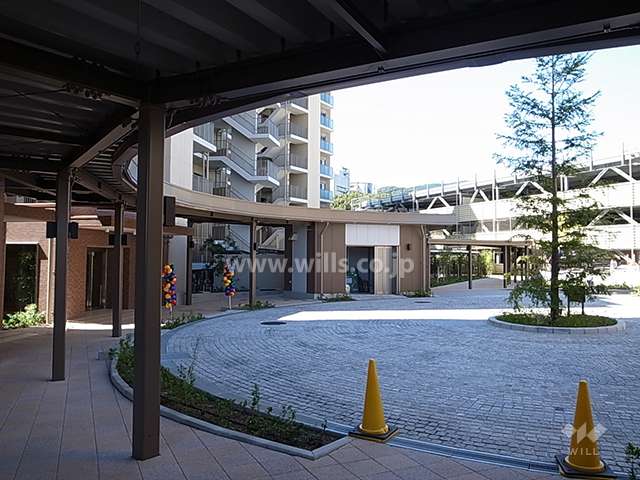 敷地中央にある車寄せスペース（センターサークル）