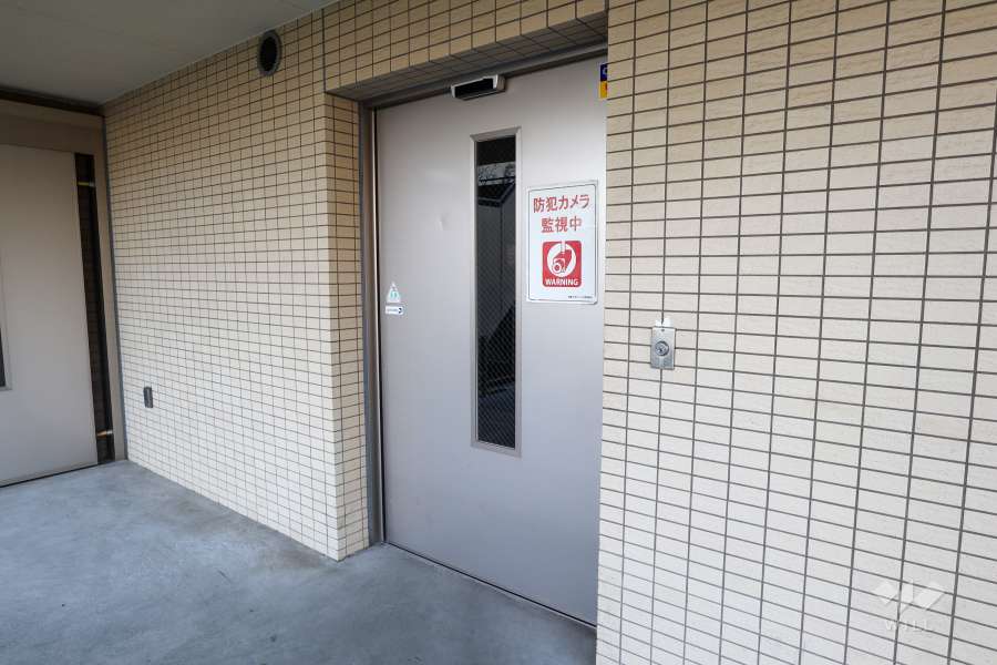 駐輪場の出入口