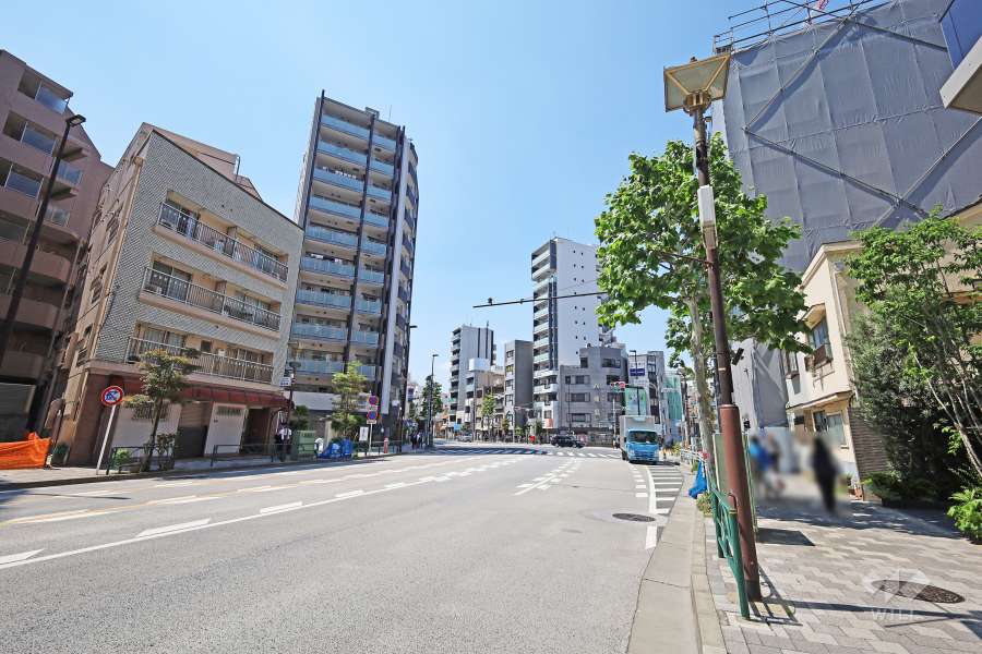 敷地南西側の前面道路
