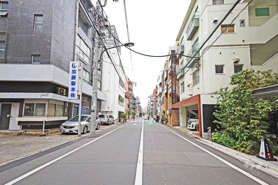 敷地北側の前面道路