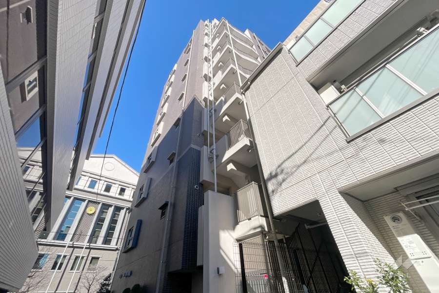 グローベルザ・リミテッド四ツ谷の外観（南東側から）