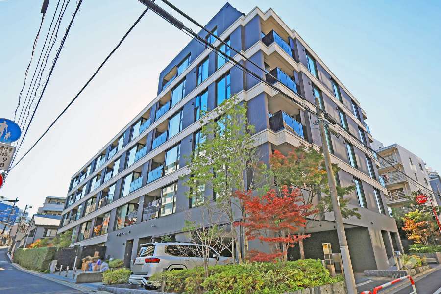 ブランズ神楽坂の外観（北東側から）