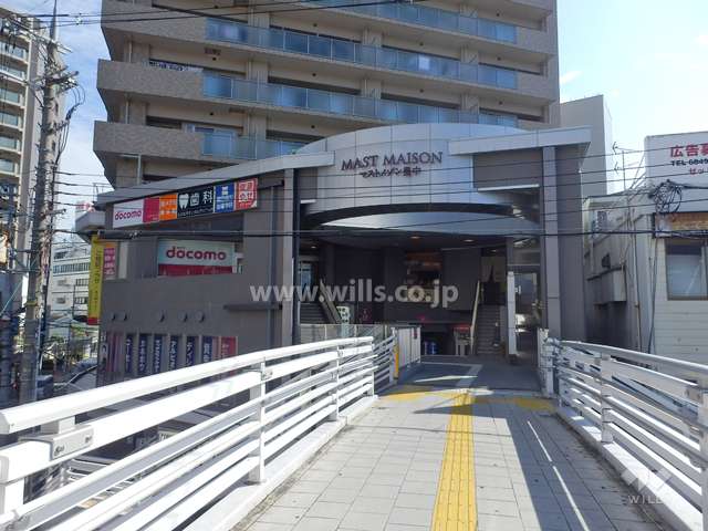 阪急「豊中」駅から続く陸橋