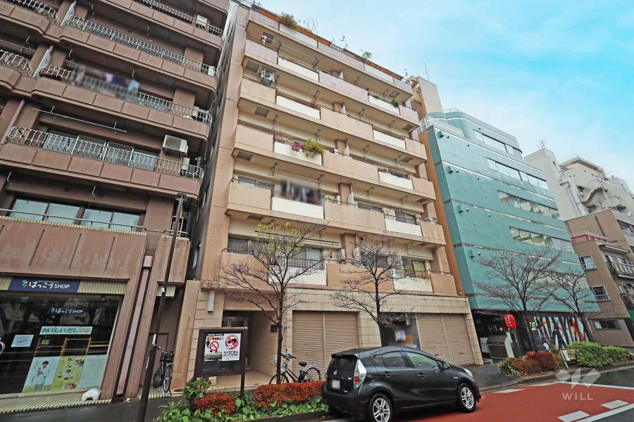 新宿第三マンションの外観（南東側から）