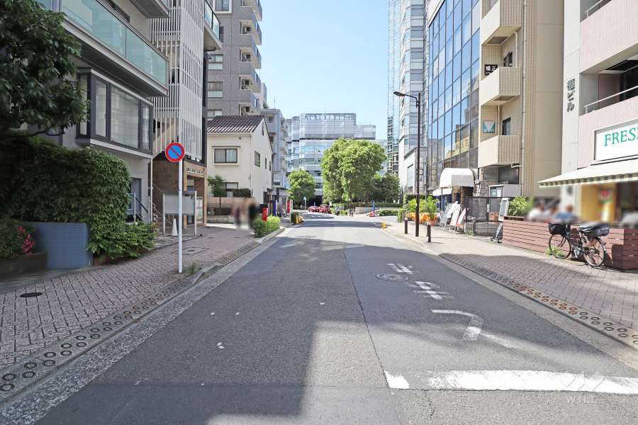 敷地北東側の前面道路