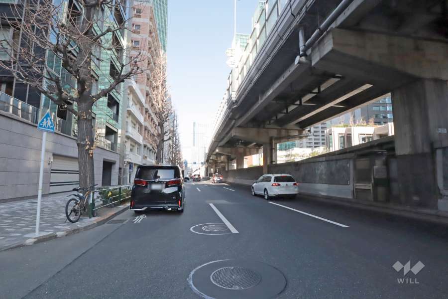 敷地東側の前面道路