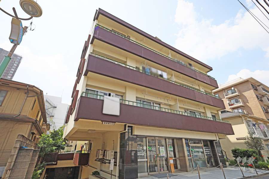 三鷹コーポラスの外観（南東側から）