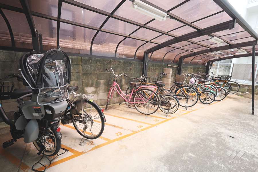 駐輪場（屋根付き）