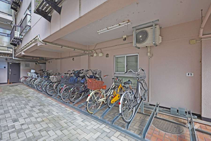 駐輪場（ラック式）
