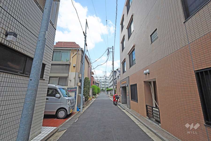 敷地南東側の前面道路