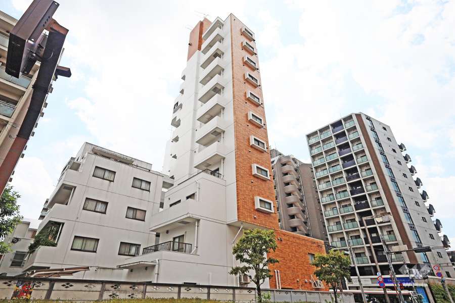 ヴィザージュ三鷹の外観（北東側から）