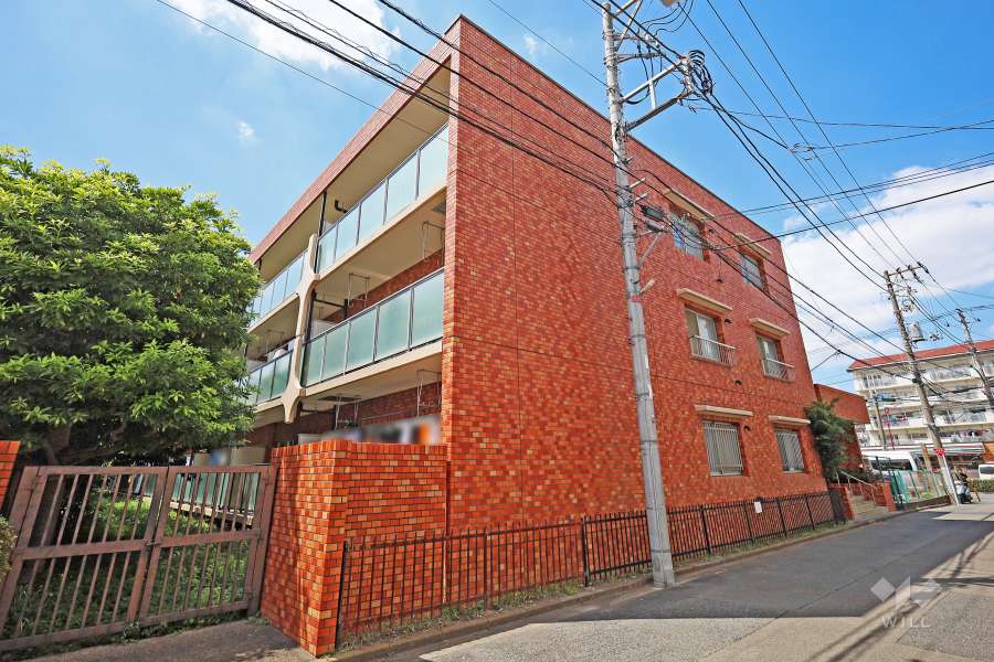 エクセルハイツ三鷹の外観（南東側から）