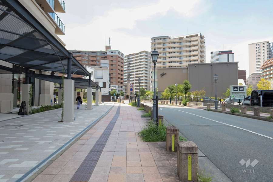 敷地北側の前面道路（観光プロムナード）