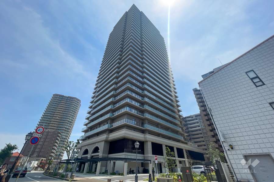 ジオタワー宝塚グランレジスTheNorthの外観（北西側から）