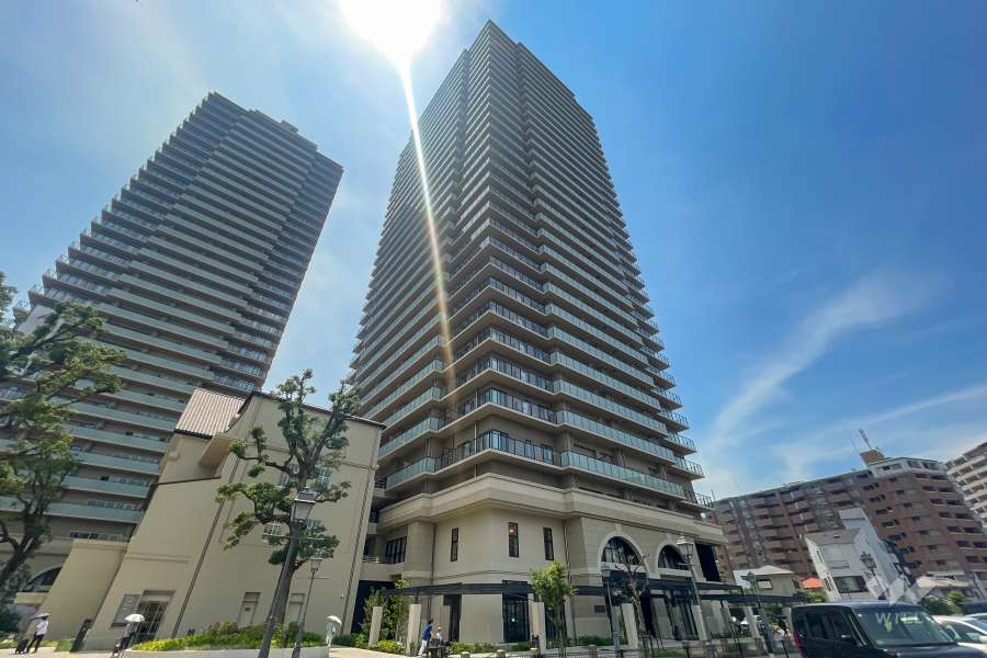 ジオタワー宝塚グランレジスTheNorthの外観（北東側から）