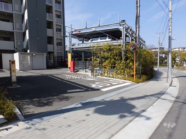 駐車場出入り口