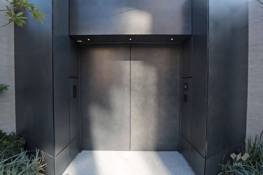 エントランスはオートロック付きです