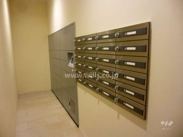 宅配ボックスと共用ポスト