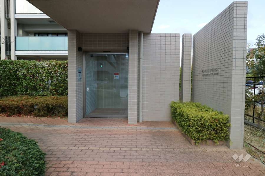 サブエントランス（駐輪場への入口）