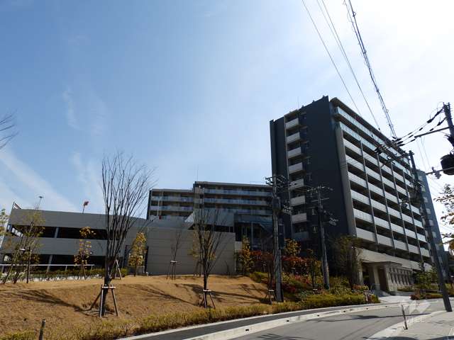 プレミスト南千里津雲台パークブリーゼの外観(北西側から)