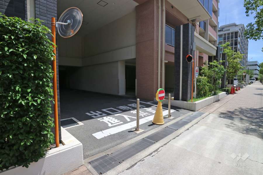 店舗用車路