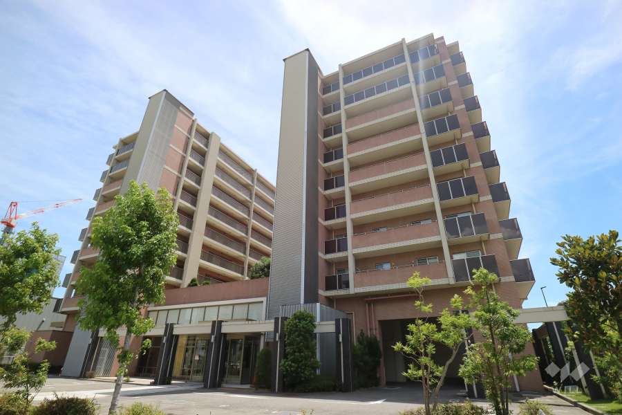 ブランズ西宮北口の外観（北西側から）