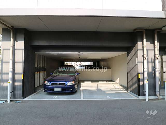屋内平面駐車場