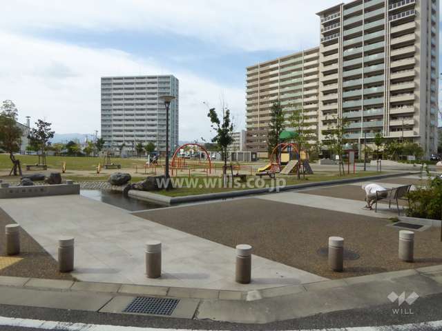 マンション西側の公園