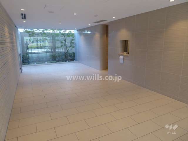 エントランスホール内