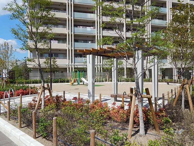 敷地の南西側にあるグランパーク（開発公園）