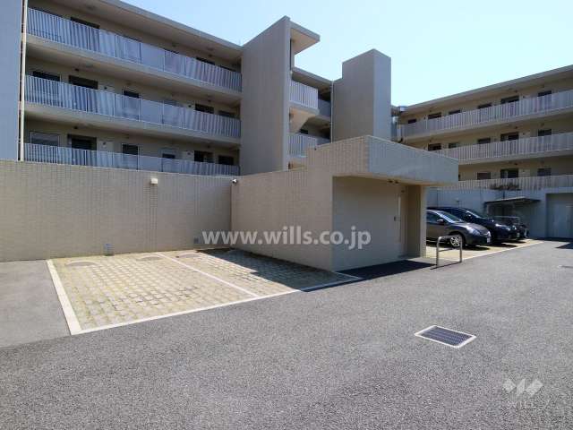 敷地内駐車場（屋外平面式）