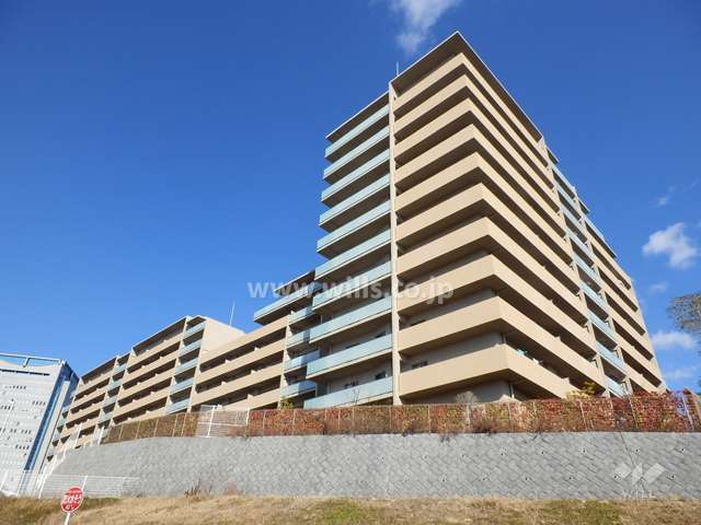 パークホームズ千里中央の外観（南西側から）