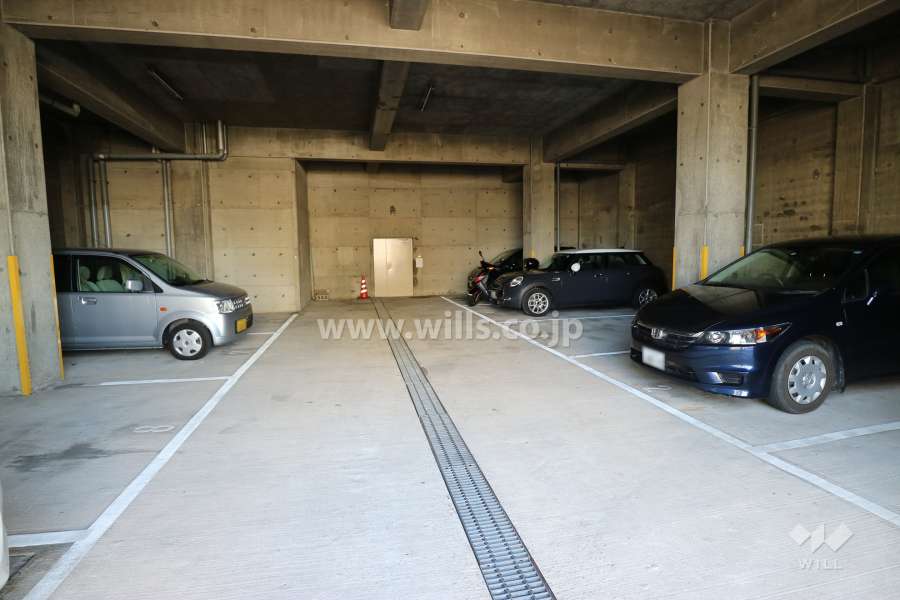 敷地内駐車場（屋内平面式）