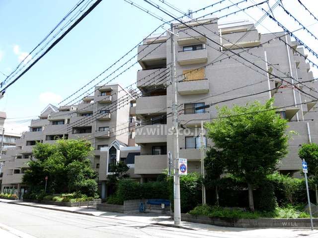 白鷹甲子園マンションの外観（西側から）