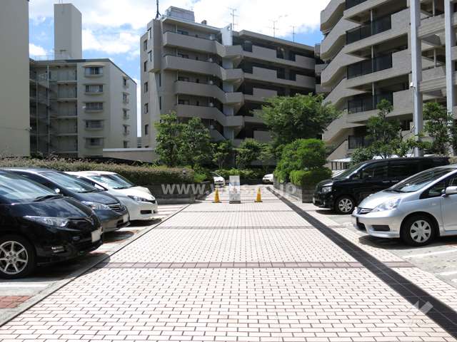敷地内駐車場（屋外平面式）