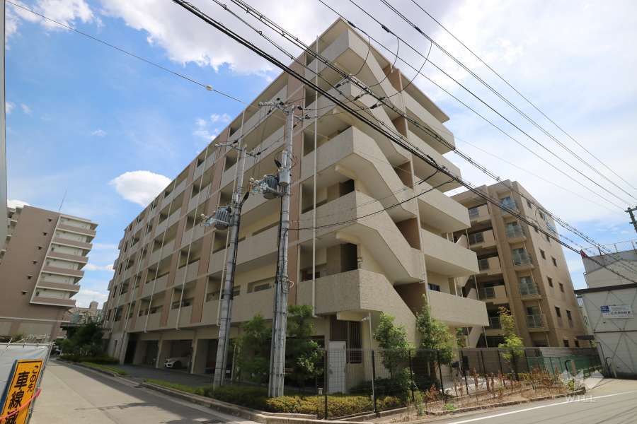 ドルチェヴィータ西宮北口の外観（北西側から）