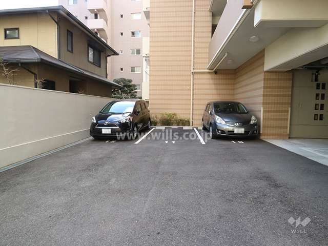 敷地内駐車場（屋外平面式）