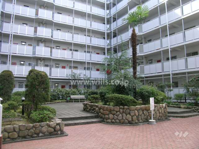 建物中央にある中庭