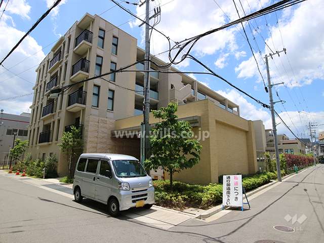 ローレルコート門戸厄神の外観（北東側から）