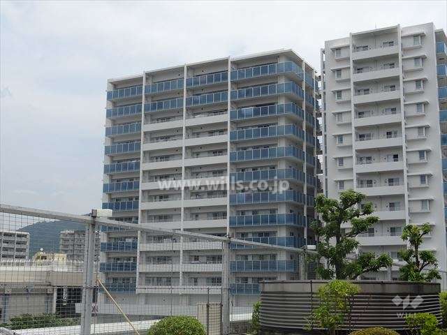 ブランズ川西の外観（南西側から）