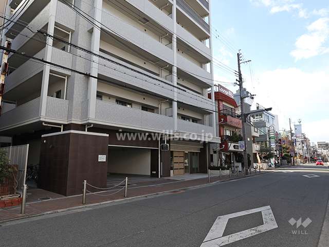 敷地北東側の前面道路