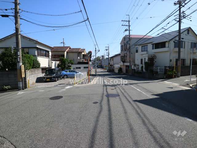 敷地の近くを平塚熊野田線が走っています。
