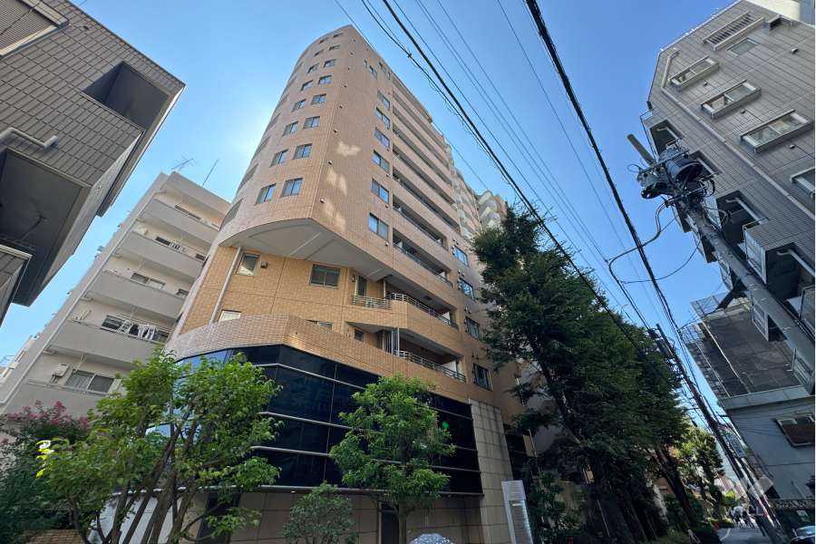 グローリオ吉祥寺本町の外観（北西側から）.