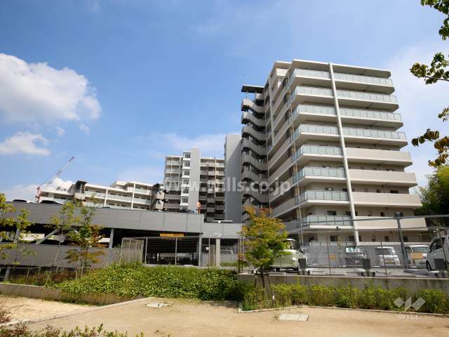 ロジュマン千里中央の外観（北側から）