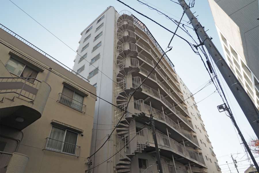 武蔵野サマリヤマンションの外観（北西側から）