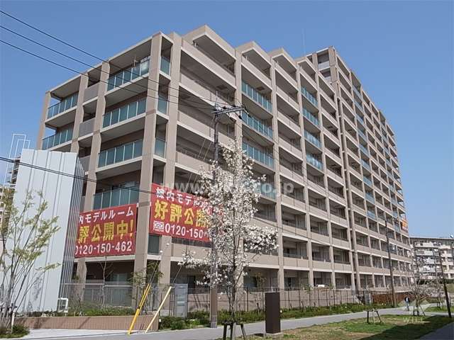 東豊中クラスヒルズ　エアリーヒルの外観（南西側から）
